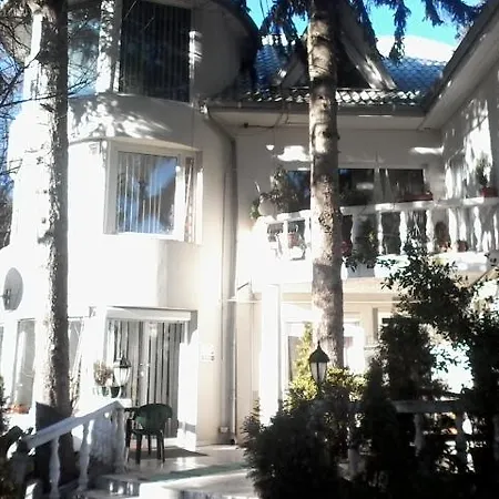 Fehér Hintó Affittacamere