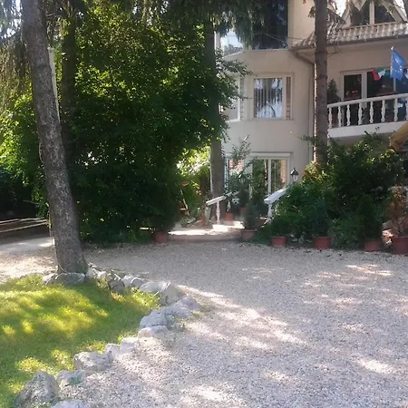 Fehér Hintó Miskolc