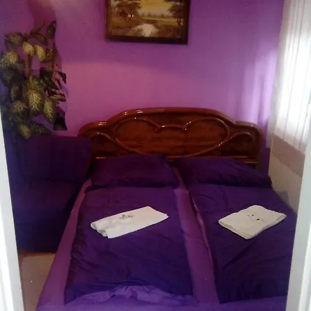 Fehér Hintó * Miskolc